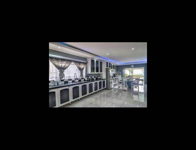 4 BEDROOM HOUSE FOR SALE IN GLENVISTA